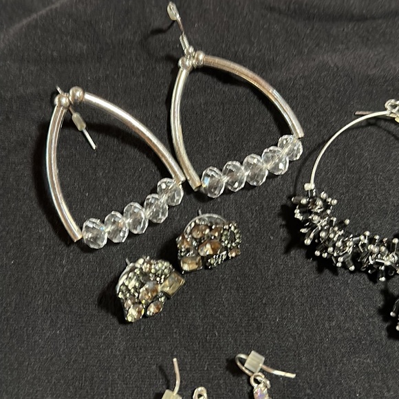 Earrings - Picture 2 of 8